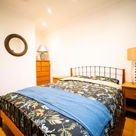 Stay With Serena Homes , One Bedroom Apartment Purley Exteriör bild