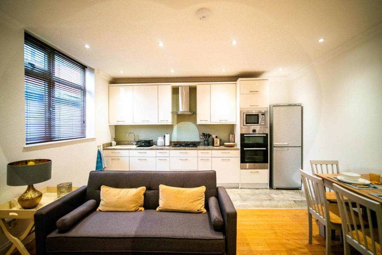 Stay With Serena Homes , One Bedroom Apartment Purley Exteriör bild
