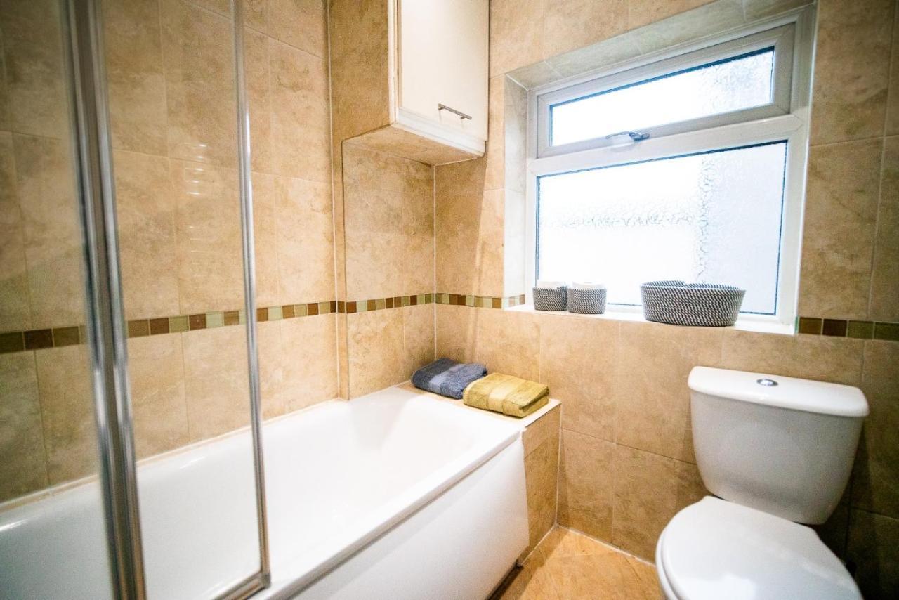 Stay With Serena Homes , One Bedroom Apartment Purley Exteriör bild